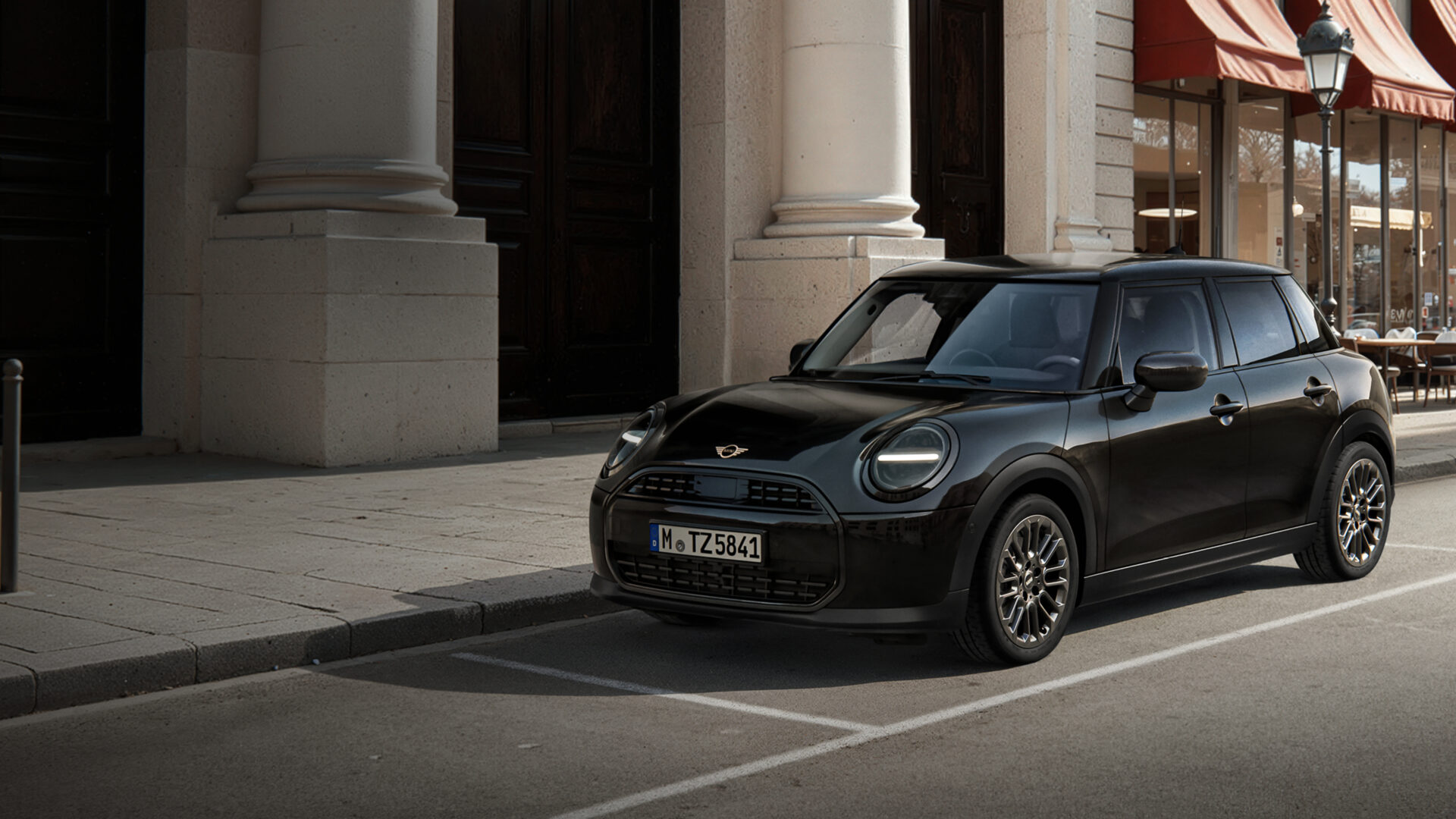 MINI Cooper 5P Black Yard